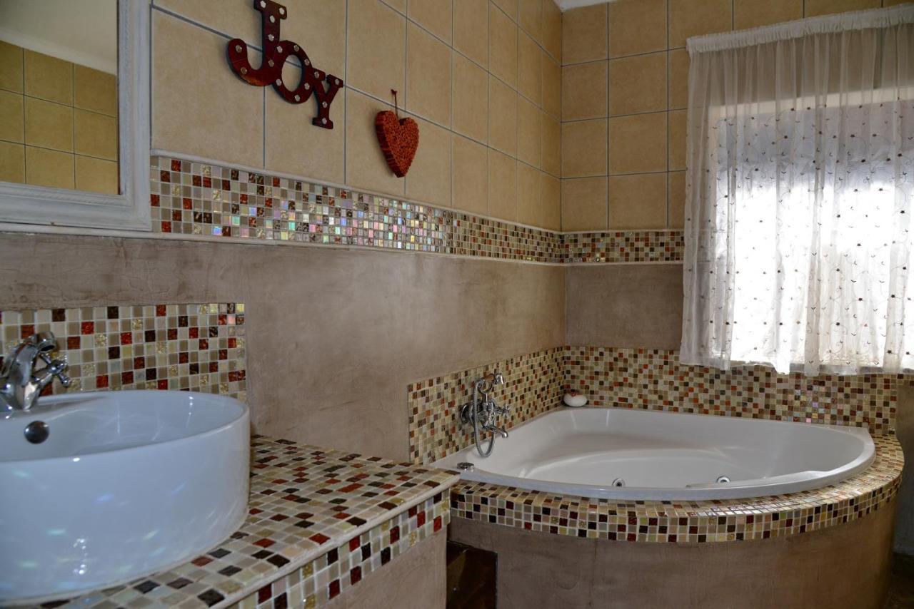 Annie'S Boutique Guesthouse And Garden Spa Hartbeespoort Eksteriør billede