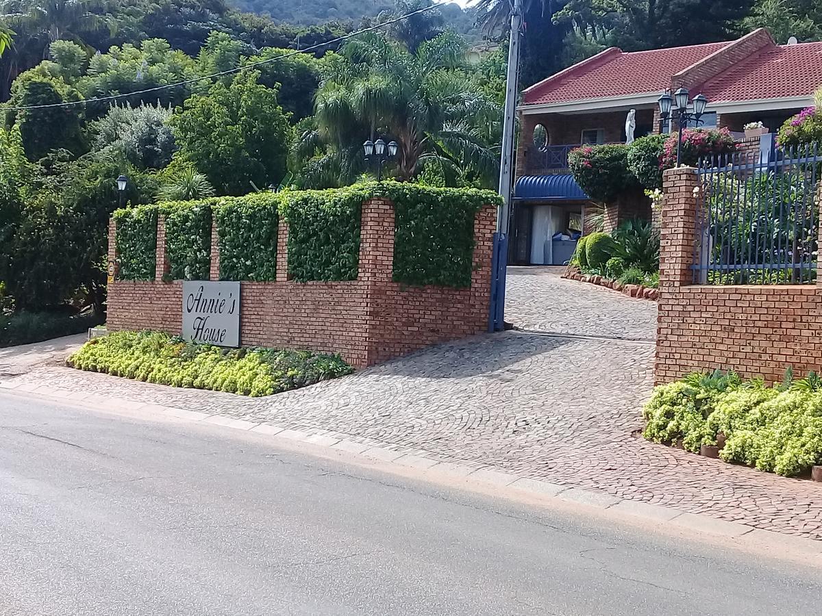 Annie'S Boutique Guesthouse And Garden Spa Hartbeespoort Eksteriør billede